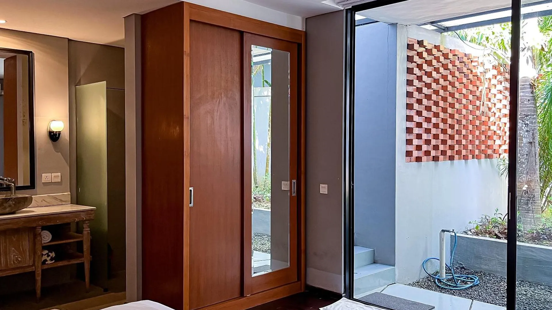 Dancing Hana Villa Nusa Dua - 2 Bedroom With Sharing Pool Minimum Stay 2 Nights